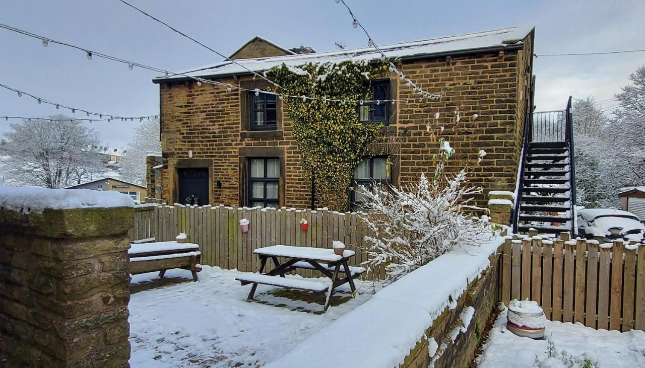 Hotel Trawden Arms Community Owned Pub à Winewall Extérieur photo