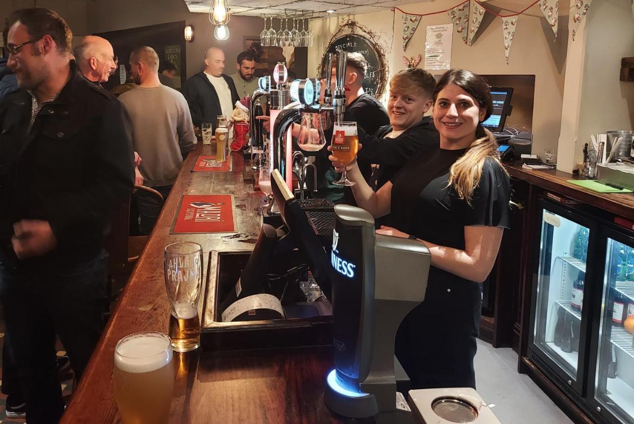 Hotel Trawden Arms Community Owned Pub à Winewall Extérieur photo
