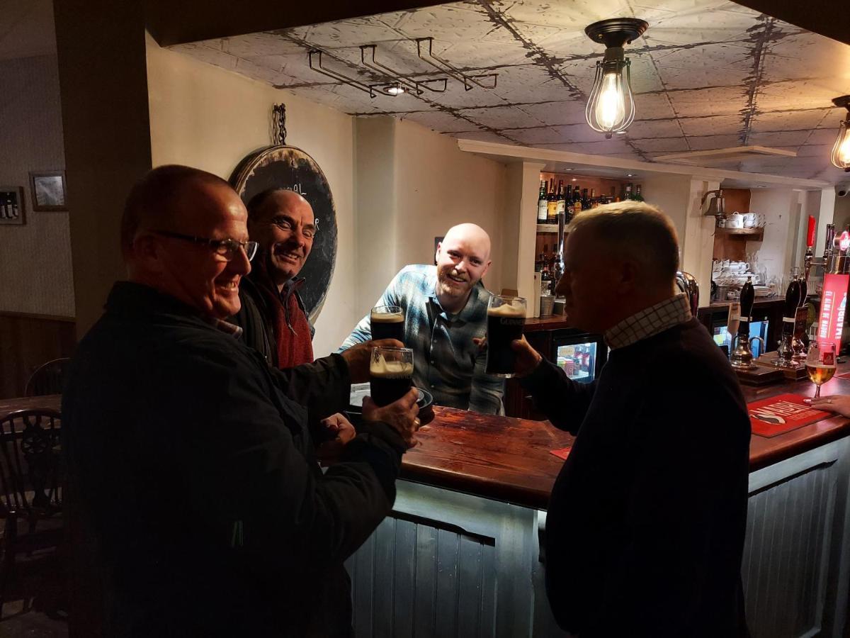Hotel Trawden Arms Community Owned Pub à Winewall Extérieur photo