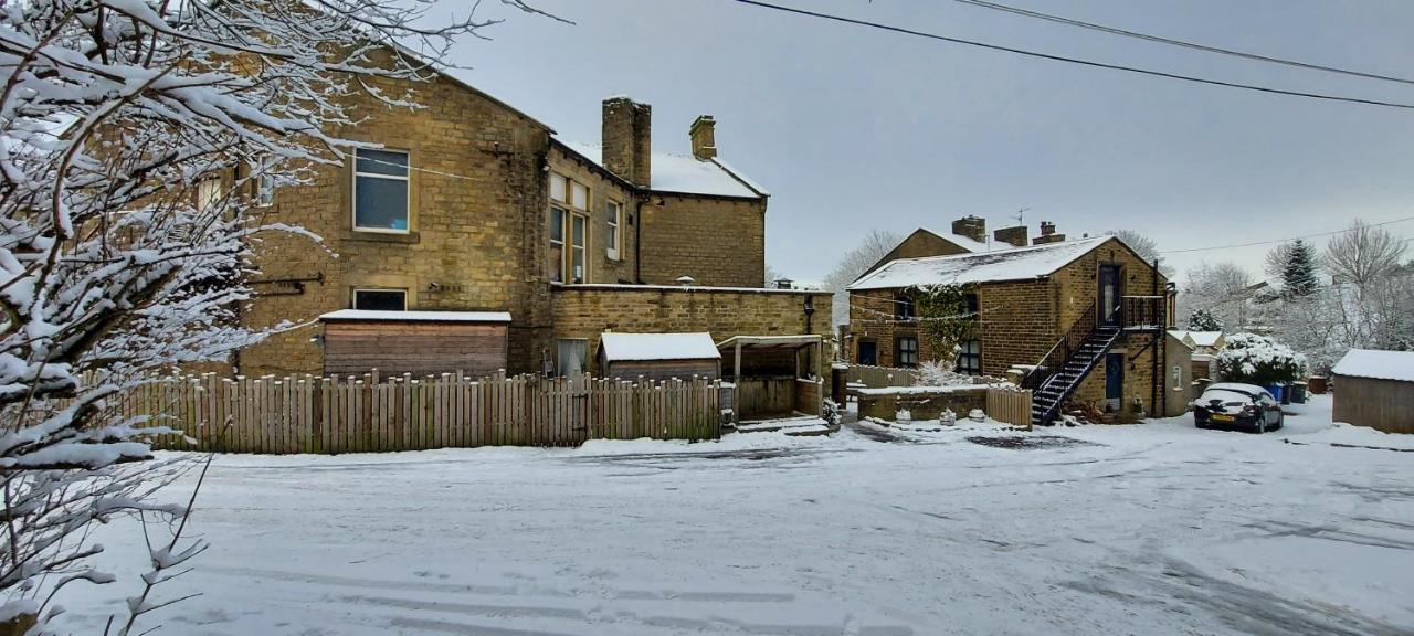 Hotel Trawden Arms Community Owned Pub à Winewall Extérieur photo