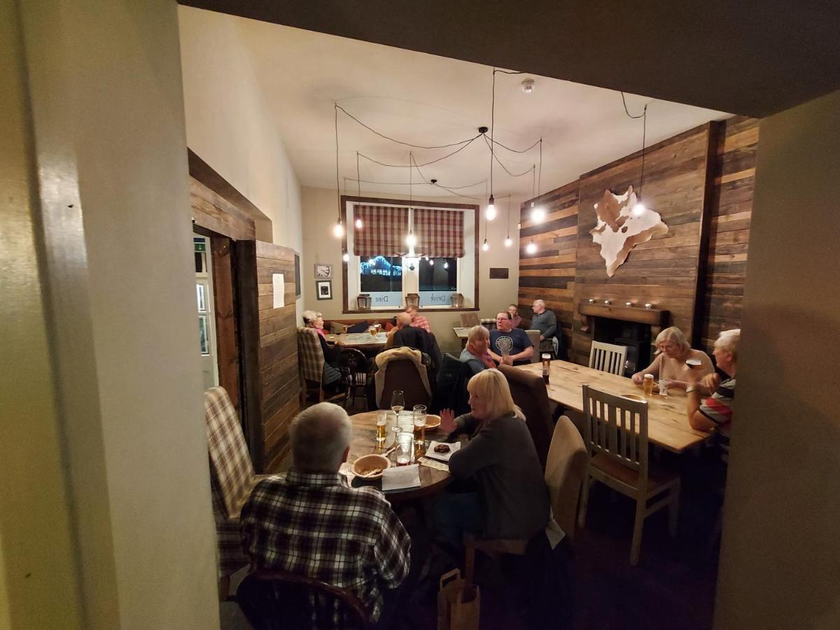 Hotel Trawden Arms Community Owned Pub à Winewall Extérieur photo